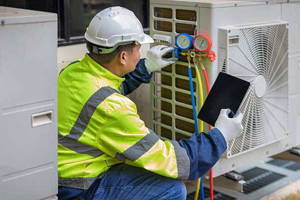 Professional Hvac technician working in Olathe, KS